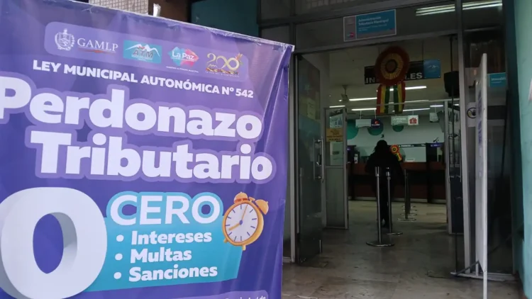 Quedan 40 días para que los contribuyentes con deudas desde 2012 hasta 2022 paguen sus impuestos. FOTO: GAMLP