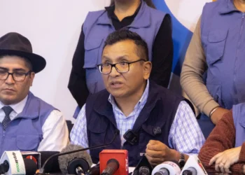 Defensor exige al Gobierno acciones concretas contra la crisis
