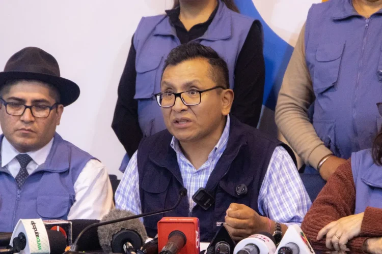Defensor exige al Gobierno acciones concretas contra la crisis