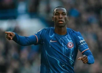 Jackson vuelve al once del Chelsea, Lo Celso suplente en el Betis