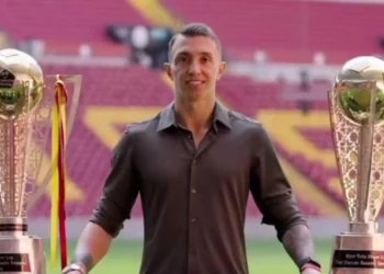 Muslera se despide del Galatasaray turco y pone rumbo a Sudamérica