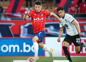 Bolívar pierde los papeles y Wilstermann le gana 3-2