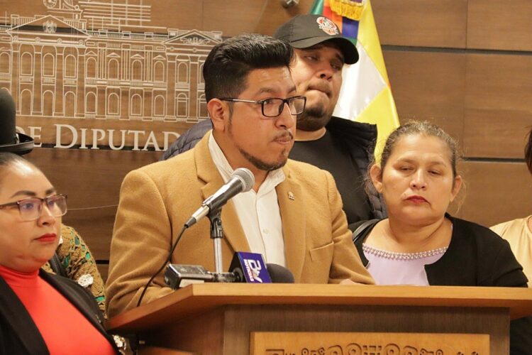 Yujra dice que el evismo es la nueva derecha y que son los ‘verdaderos traidores’ del MAS