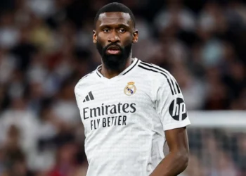Rüdiger será baja el resto de temporada tras operación de rodilla