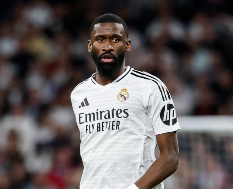 Rüdiger será baja el resto de temporada tras operación de rodilla