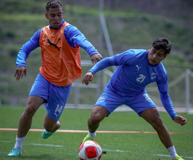 Bolívar está rumbo a Inglaterra, llegará este martes a Manchester