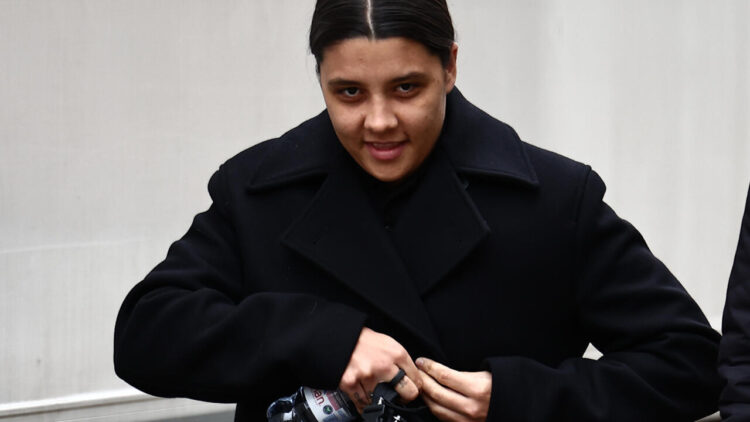La jugadora del Chelsea Sam Kerr es juzgada por haber tratado a un policía de ‘estúpido y blanco’