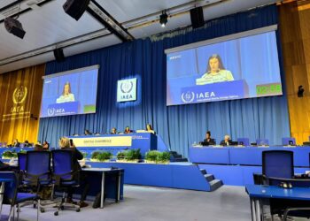 Bolivia destaca los avances en la implementación de la tecnología nuclear