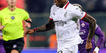 AC Milan pierde con la Fiorentina (2-1) tras fallar dos penales ante De Gea