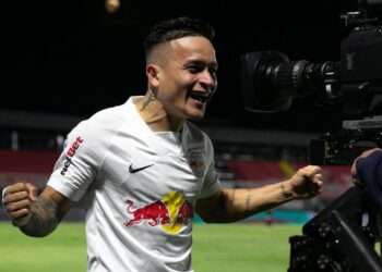 Botafogo de Brasil contrata al delantero Artur, ex Zenit de Rusia
