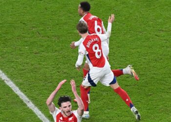Arsenal se lleva el derbi ante Tottenham y se aproxima al Liverpool