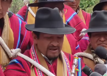 Campesinos de La Paz exigen abastecimiento de diésel y advierten con medidas