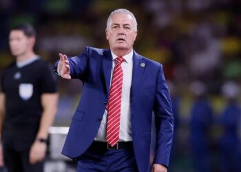 ‘Insistimos hasta el final’, se felicita el DT de Paraguay tras empate ante Colombia