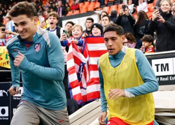 Álvarez contra la fiabilidad de Szczesny en semis de Copa