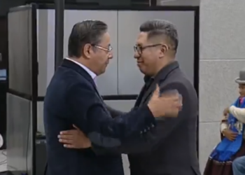 Arce sugiere que la salida de Huanca se debe a un tema de salud