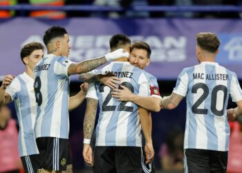 Argentina volvió a la victoria y lidera la eliminatoria, seguida por Uruguay que le empató a Brasil de visita