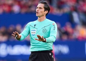 Los árbitros condenan ataques a Munuera Montero por expulsión de Bellingham