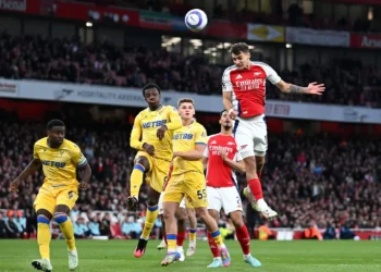 Empate de Arsenal ante Crystal Palace (2-2) deja la Premier en bandeja al Liverpool