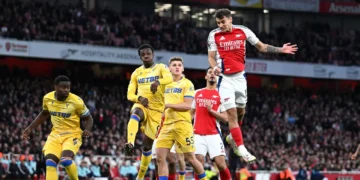 Empate de Arsenal ante Crystal Palace (2-2) deja la Premier en bandeja al Liverpool