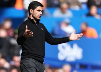 Arteta insta a los hinchas ‘gunners’ a ‘jugar’ «cada balón» ante el Real Madrid