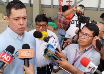 Gobierno entrega 15 toneladas de ayuda humanitaria para transportistas afectados por bloqueos