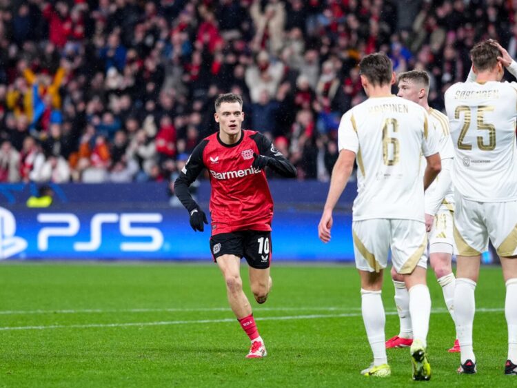 Bayer Leverkusen se libra de la repesca de octavos al vencer 2-0 al Sparta Praga