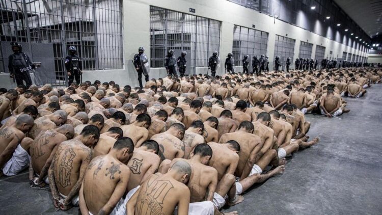 Los pandilleros están en cárceles de máxima seguridad