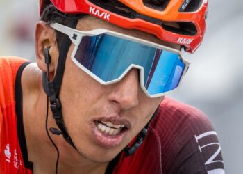 El colombiano Egan Bernal sufre rotura de clavícula en la Clásica Jaén
