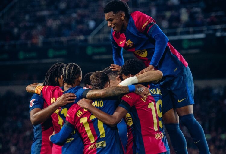 El Barça aplasta al Sevilla y llega al Clásico por delante del Real Madrid