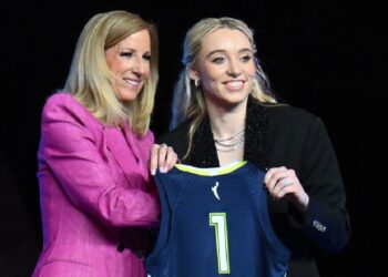 Paige Bueckers, la nueva joya del básquet femenino, jugará en Dallas Wings