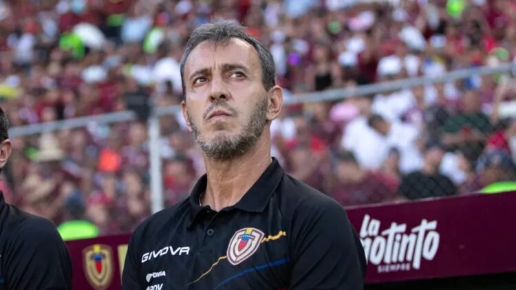 ‘Bocha’ Batista y una tarde de reencuentros con sus viejos pibes