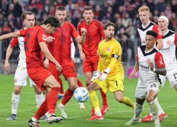 Bayern domina al Eintracht y conserva su colchón sobre el Leverkusen