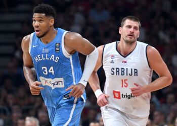 Giannis y Jokic siguen encabezando las votaciones para Juegos de Estrellas de NBA
