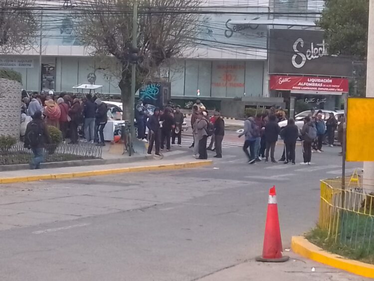 Paro del transporte cumple segundo día y los bloqueos se intensifican