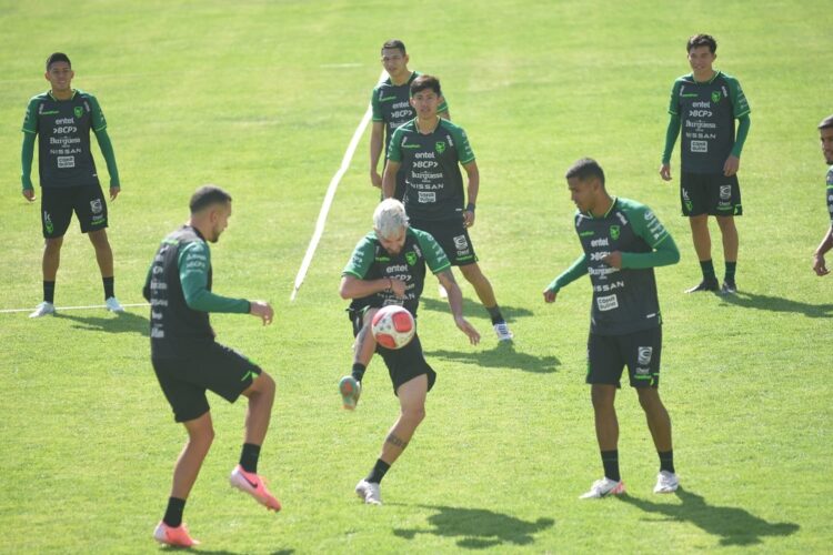 El once boliviano para Colombia está definido