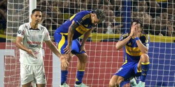 Prematura eliminación de la Copa Libertadores desata crisis en Boca Juniors