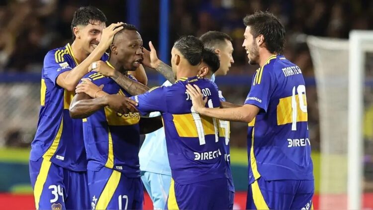 Boca gana en medio de silbidos y reproches