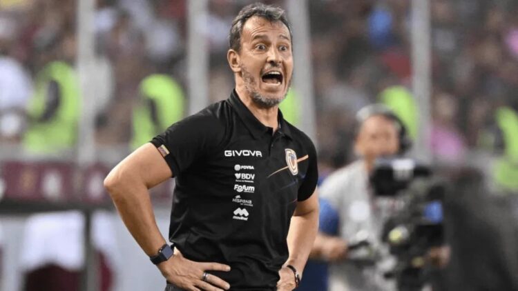 ‘No lo pudimos sostener’, lamenta el DT de Venezuela tras derrota ante Chile