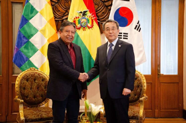 Bolivia y Corea del Sur impulsan alianza económica en litio y turismo en encuentro bilateral