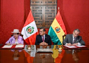 Bolivia y Perú fortalecen integración económica y cooperación en reunión de cancilleres