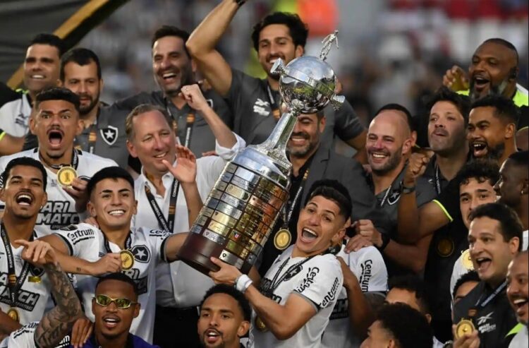 Botafogo inicia la defensa de la Libertadores en busca de ilusionar a sus hinchas otra vez