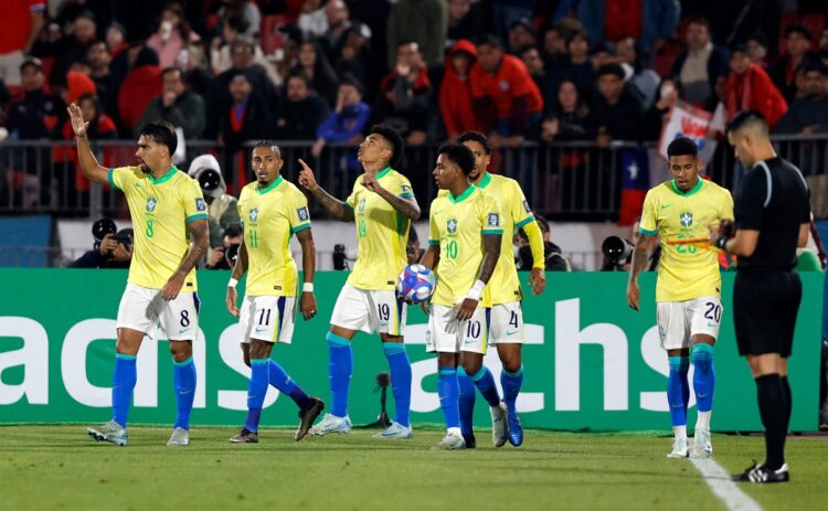 Brasil vence 2-1 a Chile pero no deja atrás las dudas en su juego