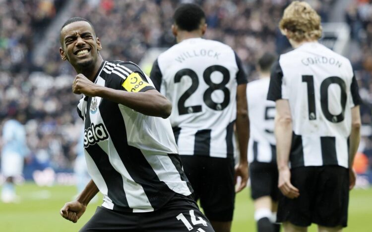 Newcastle reacciona ante el Nottingham Forest (4-3)