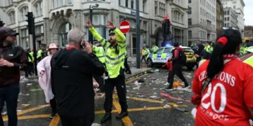 Cuatro personas graves tras atropello en celebración del Liverpool FC