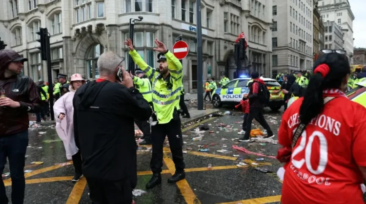 Cuatro personas graves tras atropello en celebración del Liverpool FC