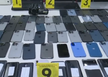 La FELCC incauta 278 celulares y equipos electrónicos en El Alto