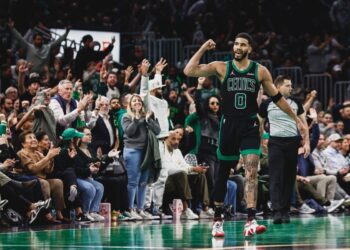 Celtics terminan con el invicto de 15 partidos de los Cavaliers en la NBA