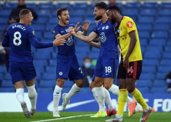Chelsea hunde más al Tottenham y recupera la cuarta plaza