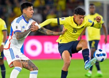 Ecuador busca acercarse al Mundial frente a un Chile que desea mantener su esperanza
