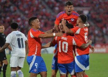 Chile golea 6-1 a Panamá en amistoso previo a las clasificatorias mundialistas